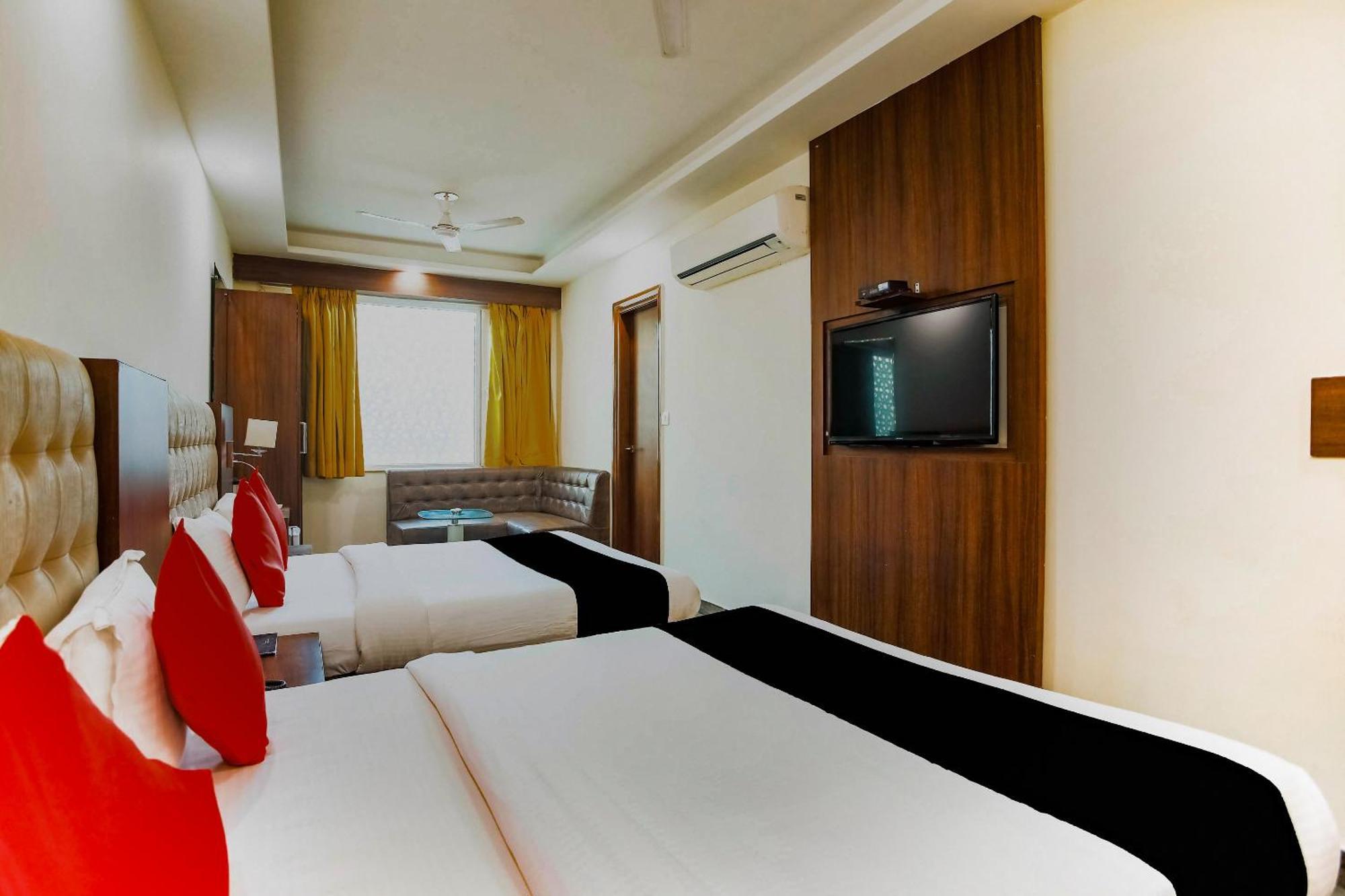 Collection O The Kailash Dev Hotel Nueva Delhi Exterior foto