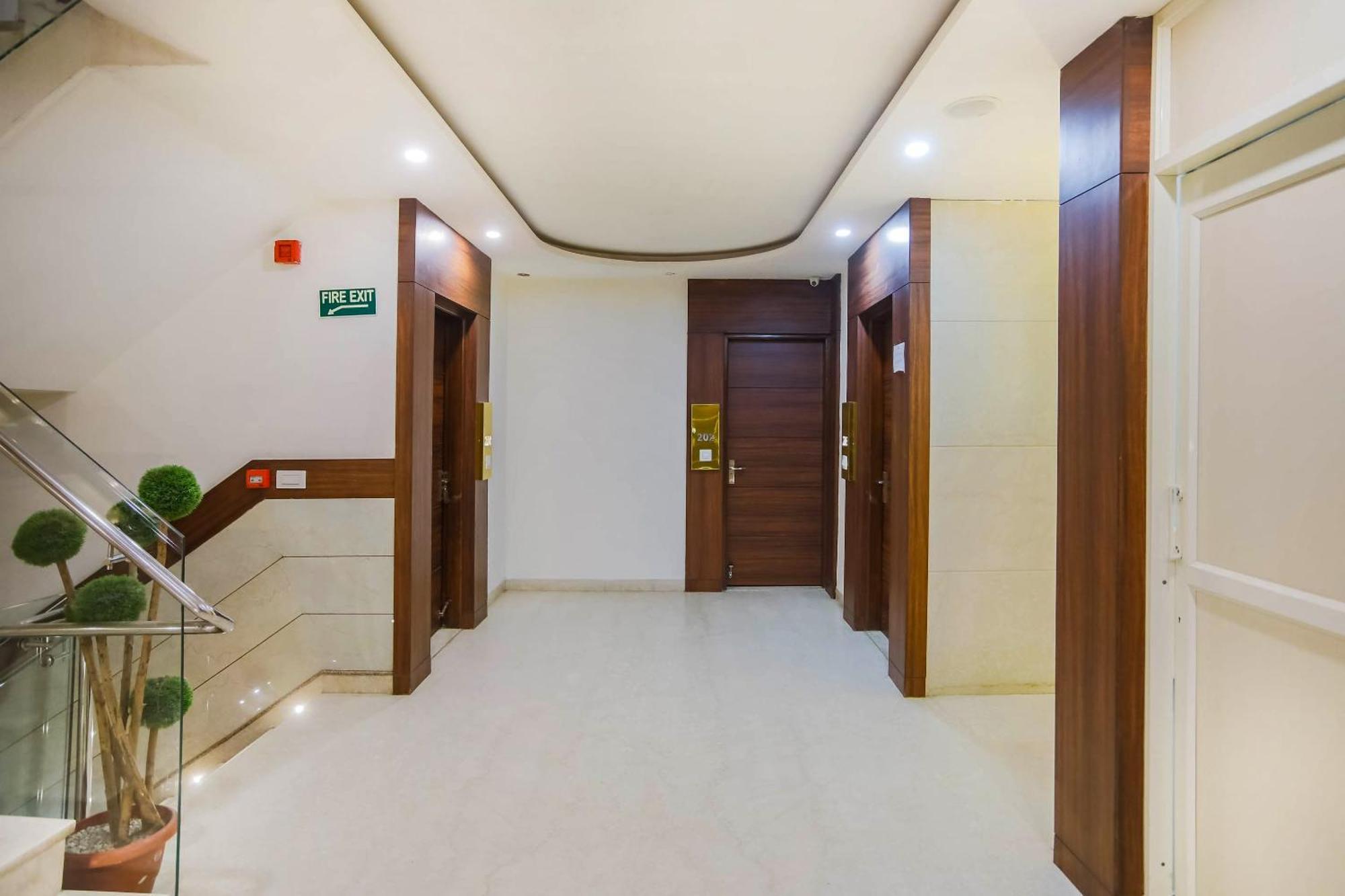Collection O The Kailash Dev Hotel Nueva Delhi Exterior foto